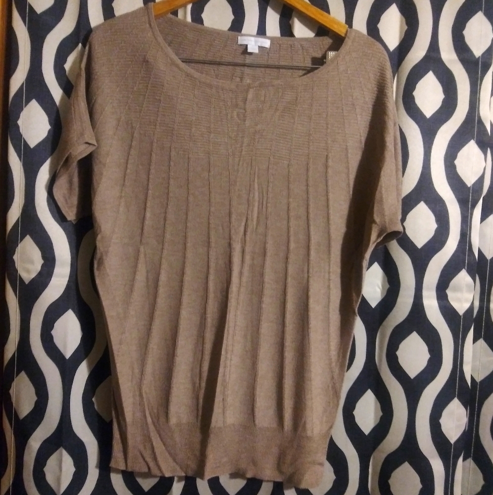 Lightweight sweater